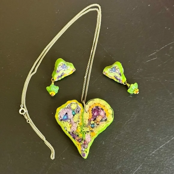 Artisan 14K Gold Handmade Fiber Art Signed Heart Pendant Necklace & Earrings - Picture 5 of 8